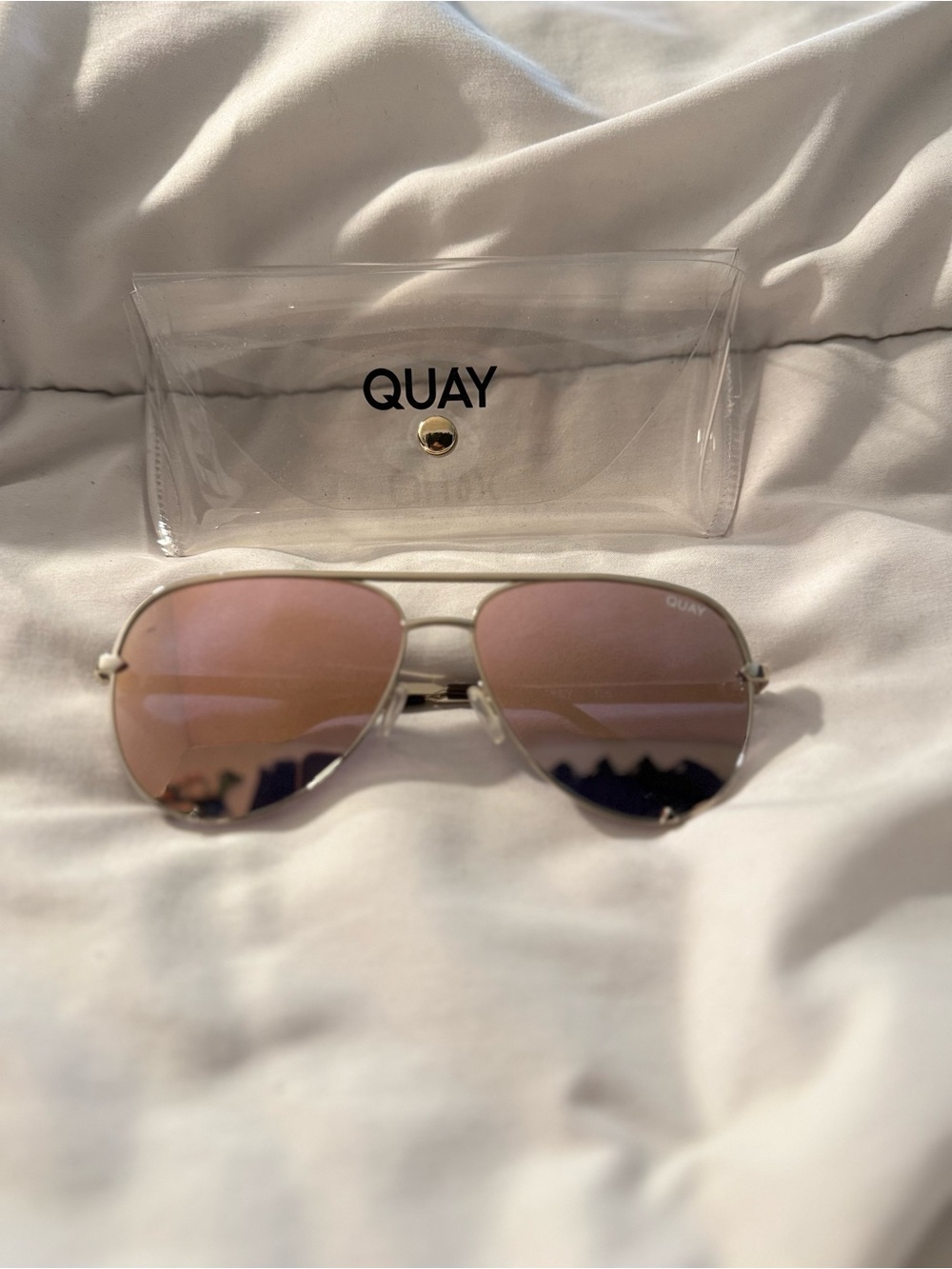 Quay x Desi - High Key Sunglasses| Gold/Pink | OS